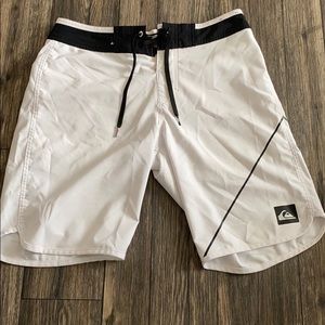 High line board-shorts in white! Size 29